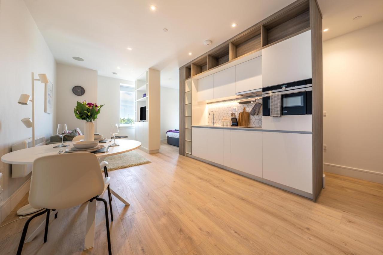 Cozy Apartments - Free Wifi And Parking Onsite Feltham Εξωτερικό φωτογραφία