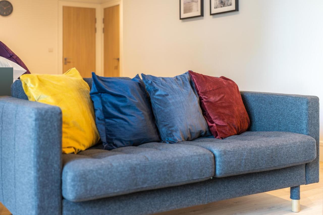 Cozy Apartments - Free Wifi And Parking Onsite Feltham Εξωτερικό φωτογραφία