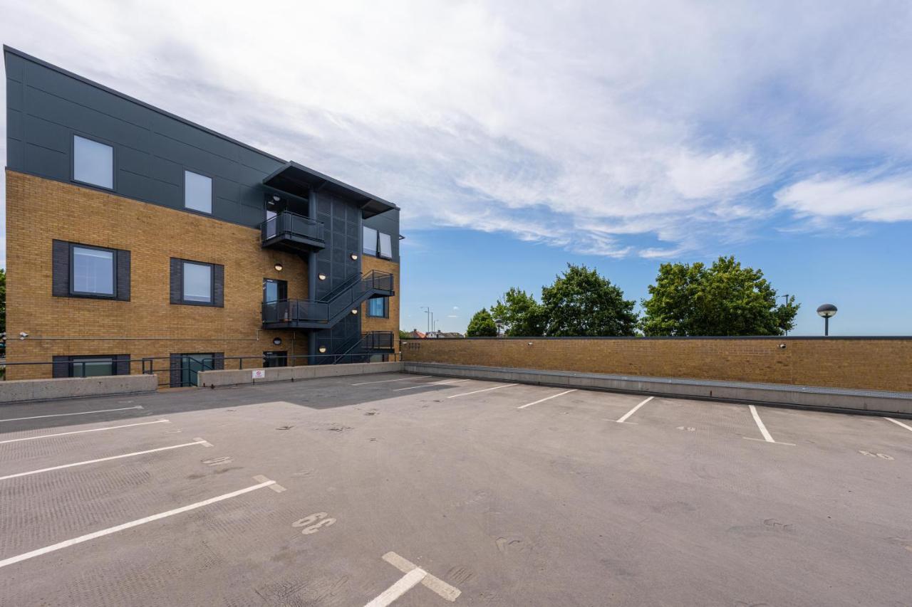 Cozy Apartments - Free Wifi And Parking Onsite Feltham Εξωτερικό φωτογραφία